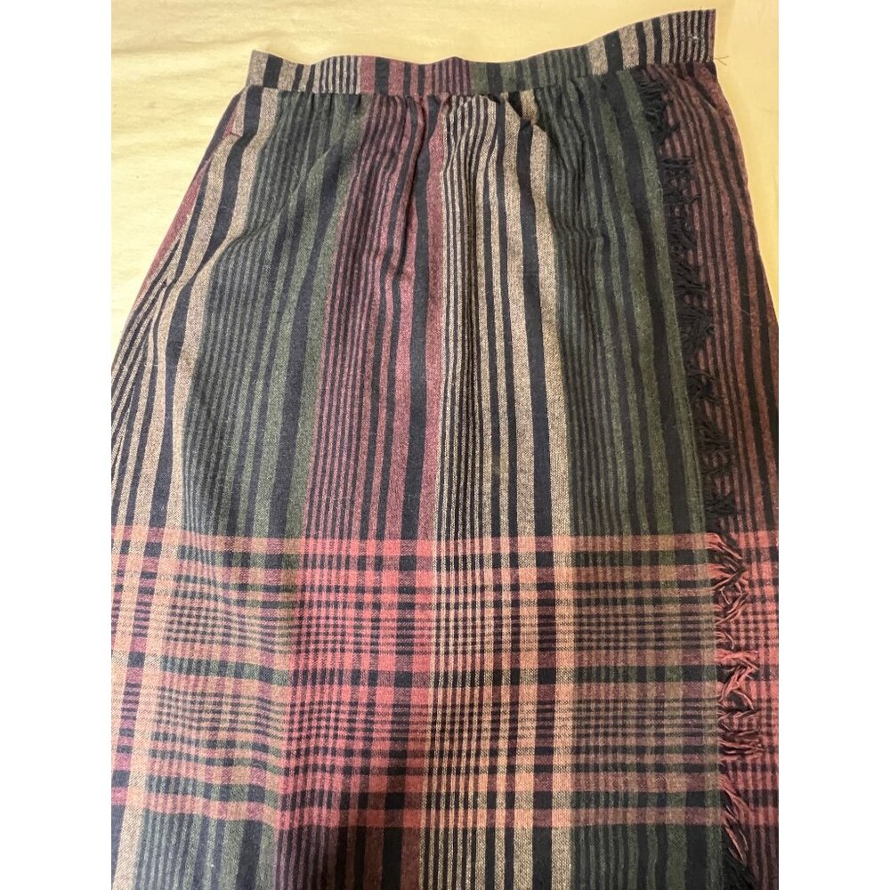 VTG Pan-Her Women 9/10 Plaid Wool Blend Skirt W/ Fringed Side Union USA Made - Picture 2 of 11